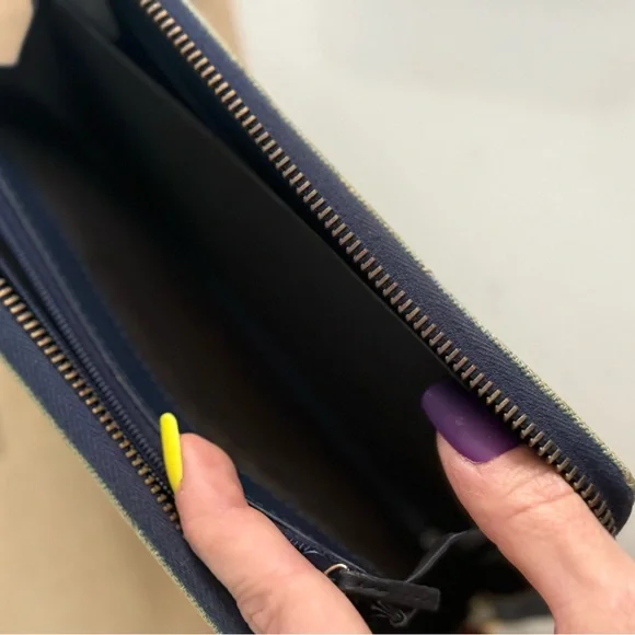 Gucci GG Marmont Floral Embroidered Matelasse Denim Zip Around Wallet - Picture 8 of 13